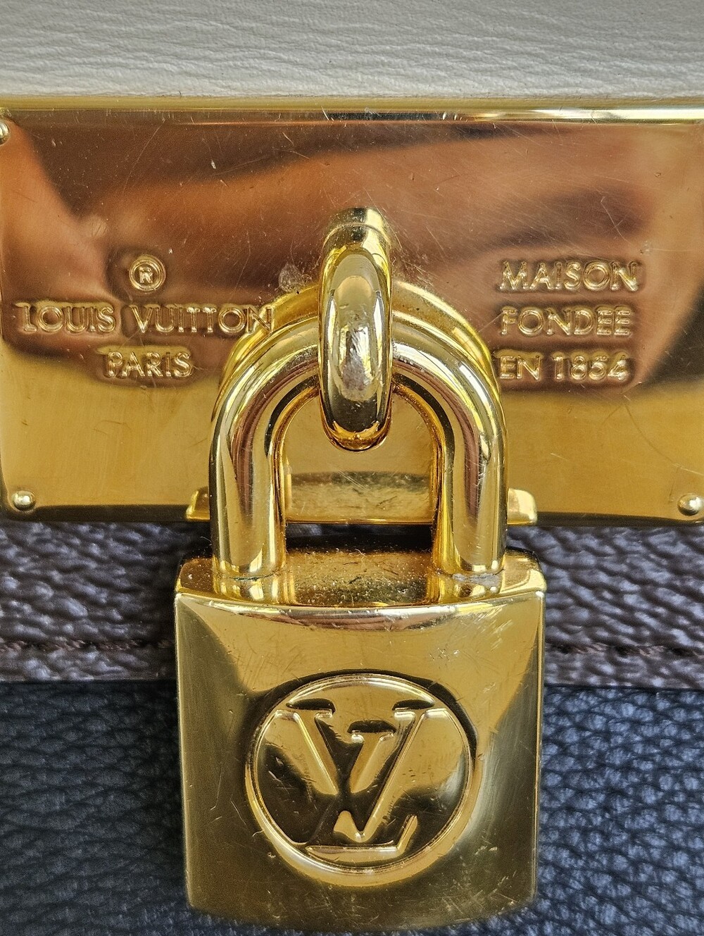 Louis Vuitton Monogram Vaugirard - Picture 8 of 12